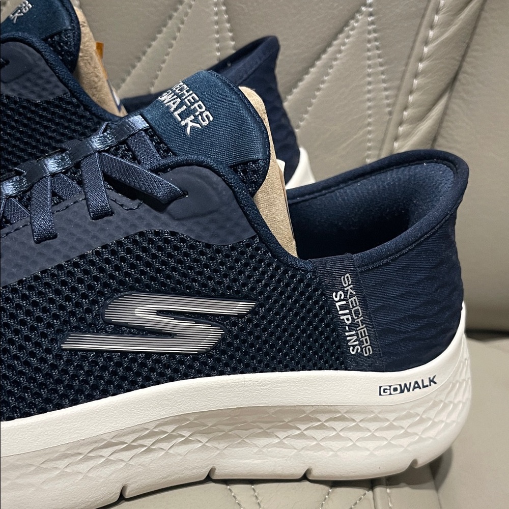 Skechers Dark Blue Athletic Shoes - Picture 5 of 8